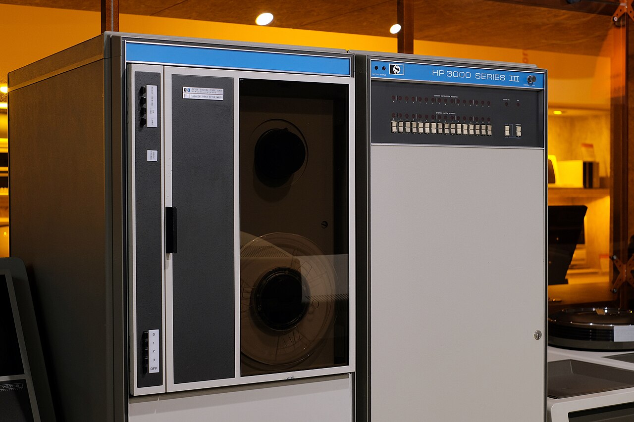 HP 3000 Series III