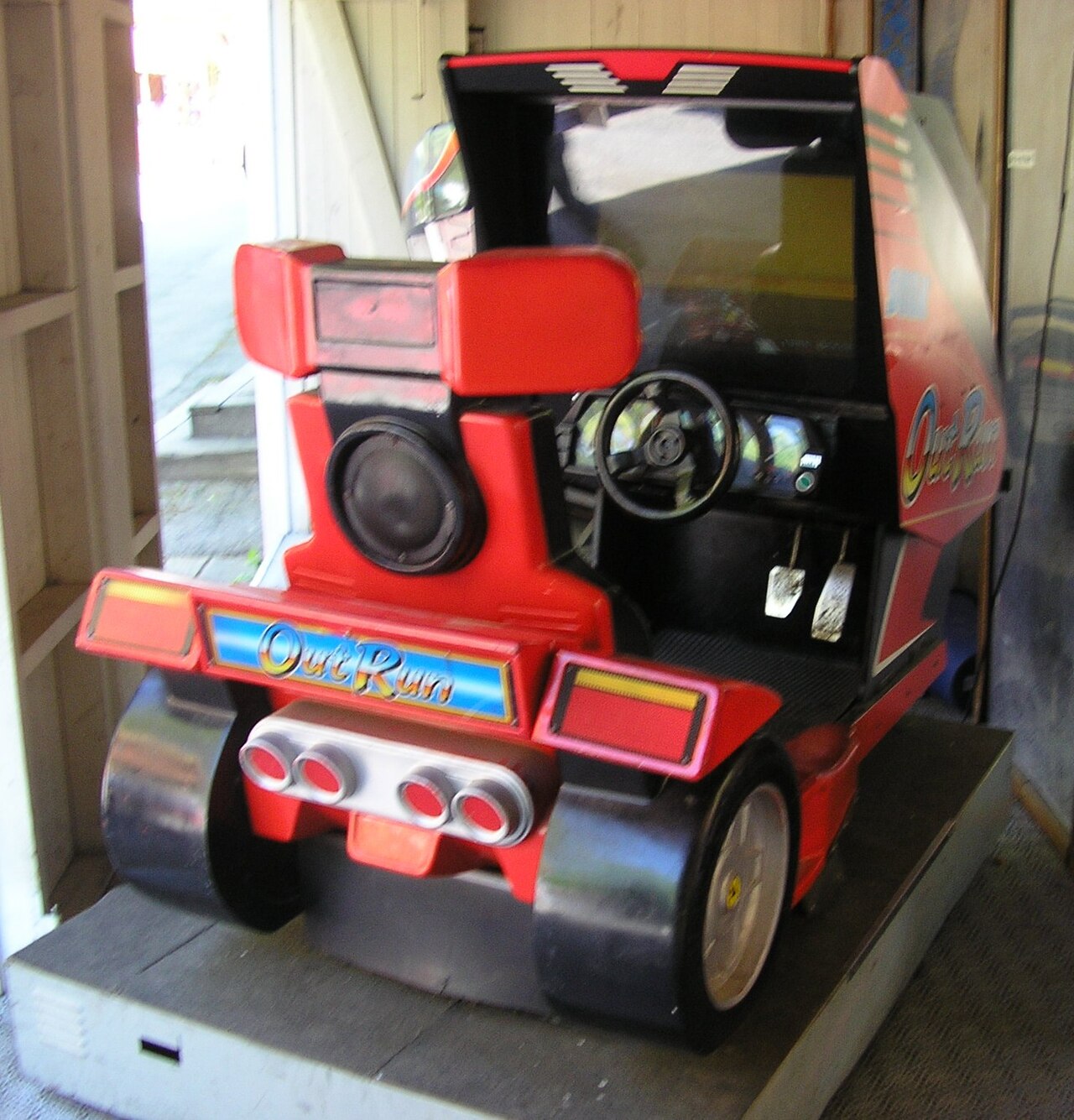 Out Run Sit-Down Cabinet