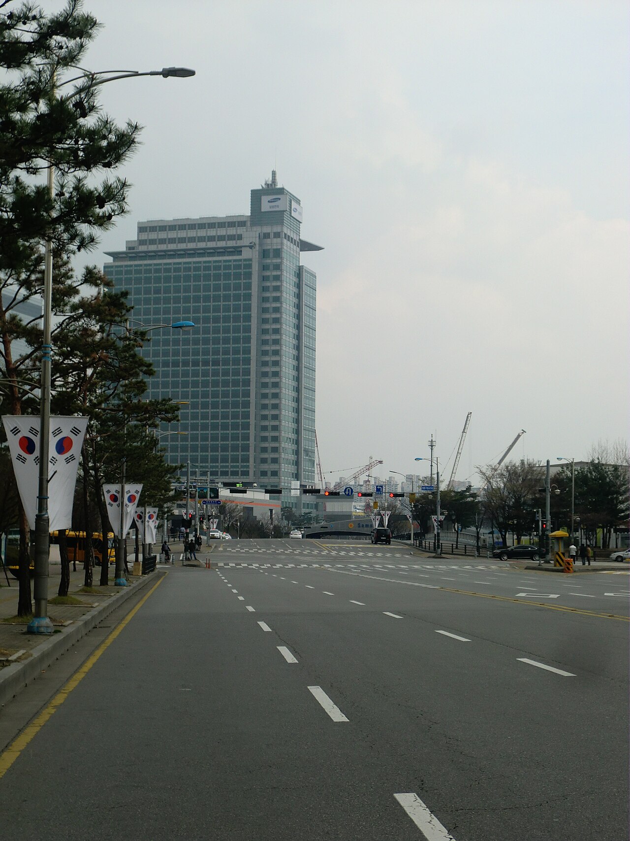 Samsung Electronics Suwon